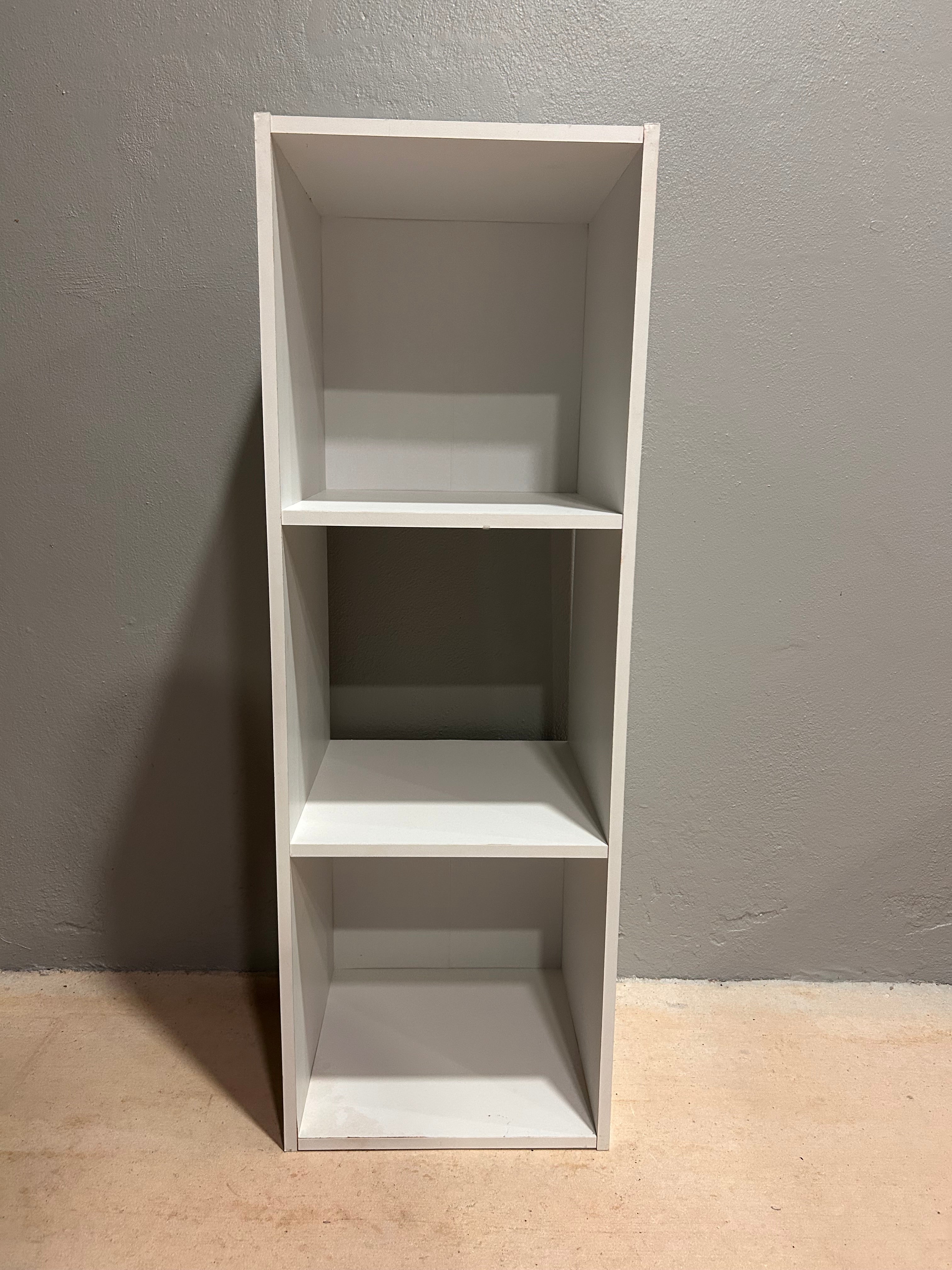 3-Tier Bookshelf